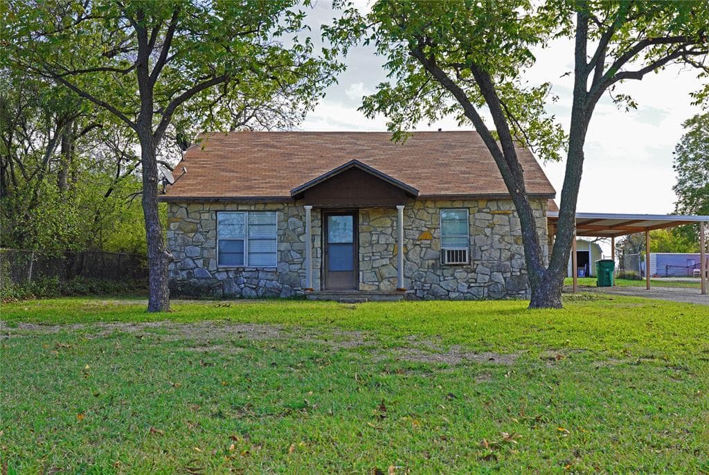 422 N Bowie St