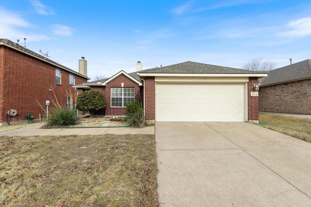9212 Norfolk Ln