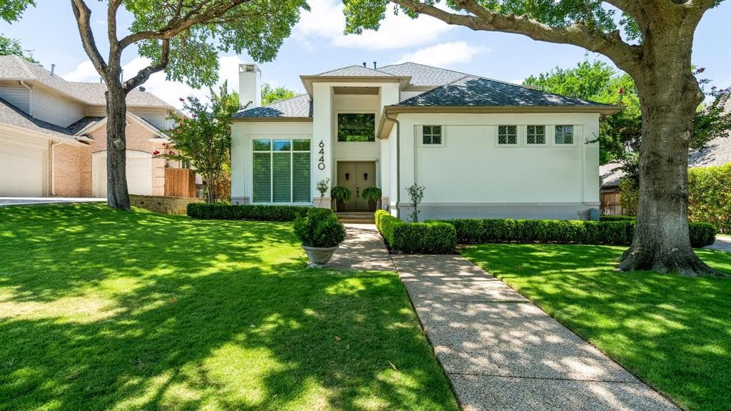 6440 Bermuda Dunes Dr