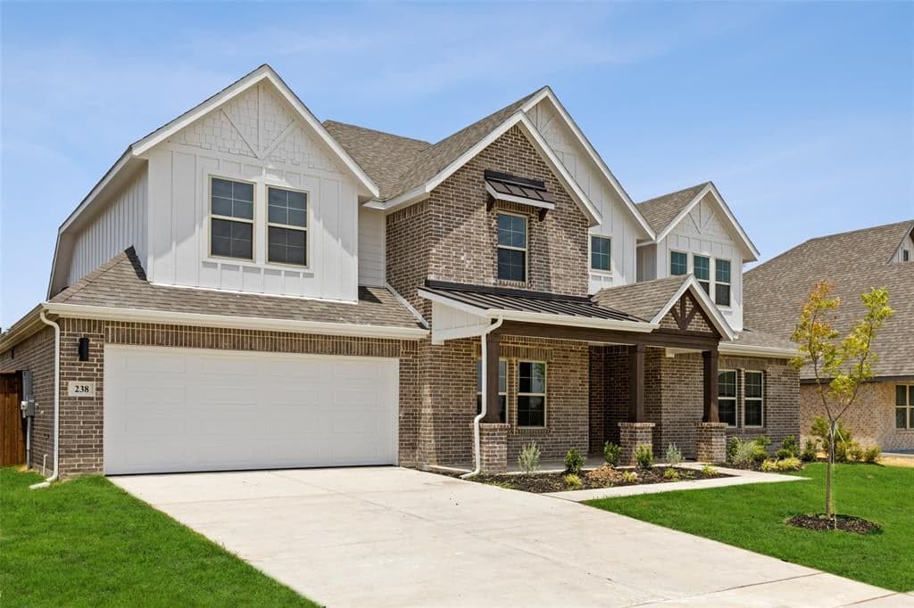 238 Half Moon Dr