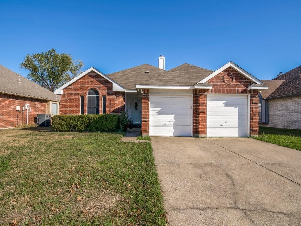 5813 Cypress Dr