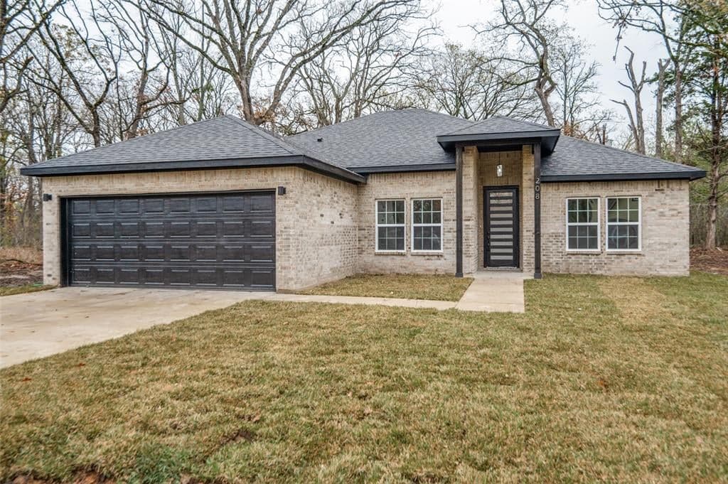 208 Parkside Dr
