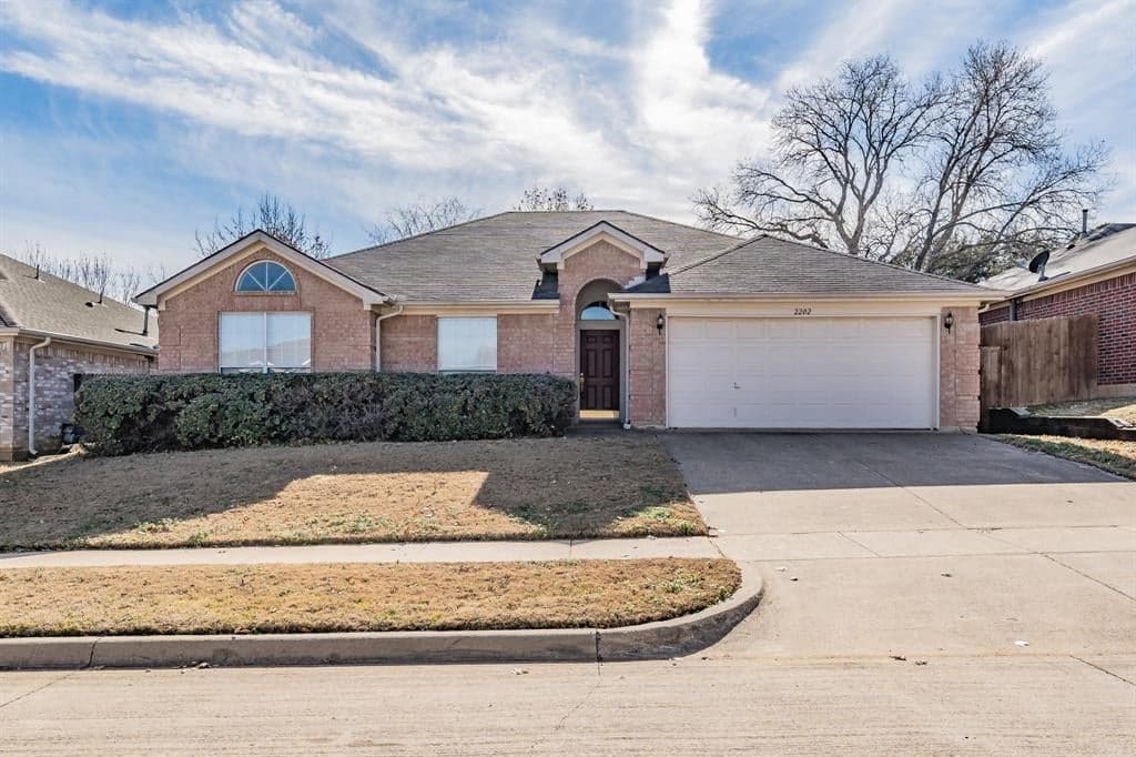 2202 Green Stone Dr