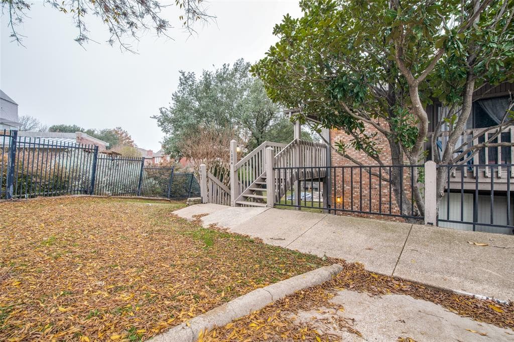 1003 Signal Ridge Pl
