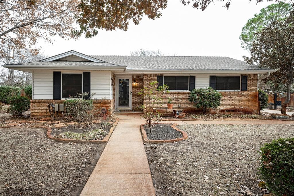 132 Redwood Dr