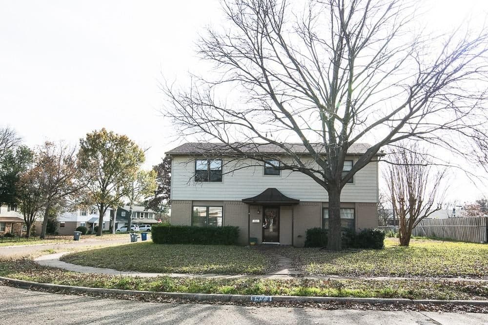 8473 Birchcroft Dr