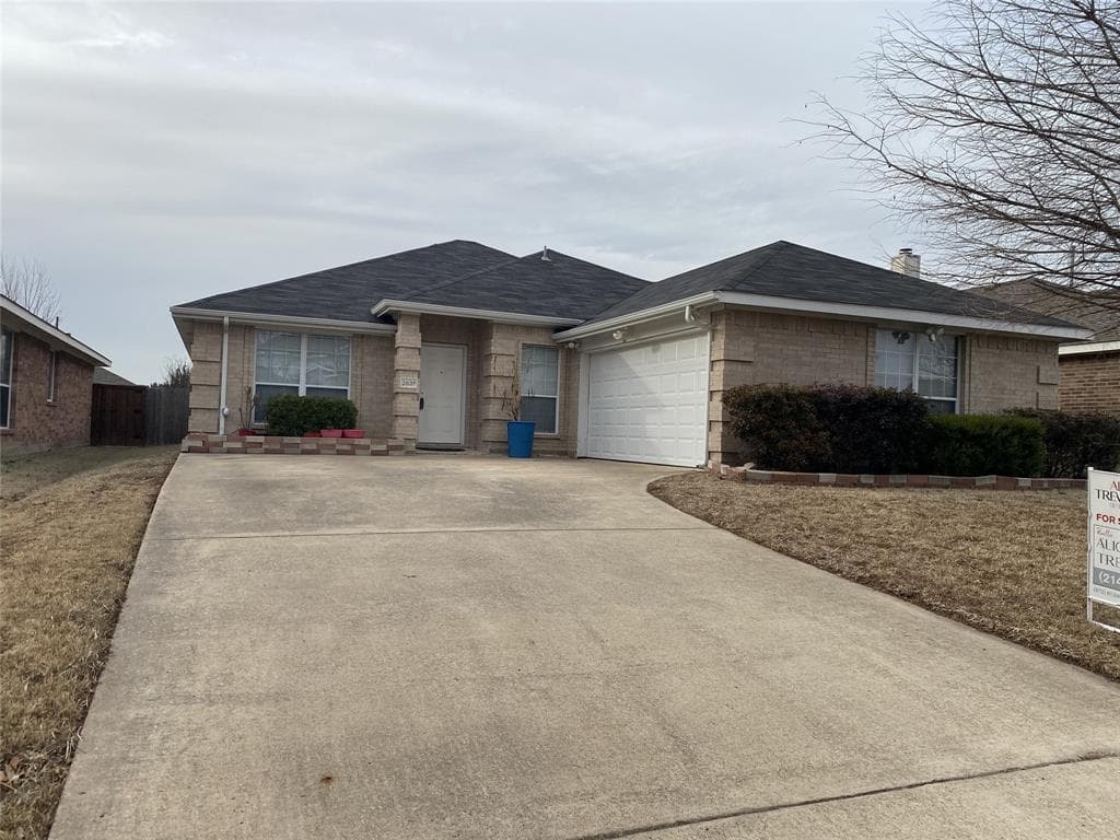 2837 Thrush Dr