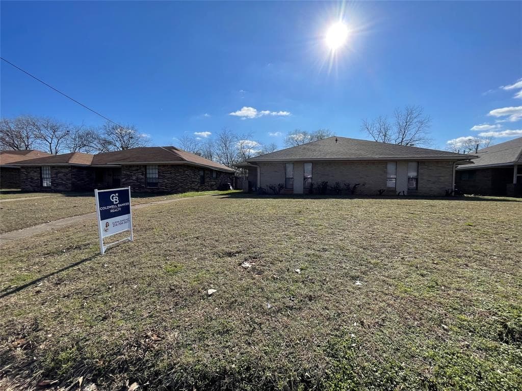 206 W Shady Grove Rd