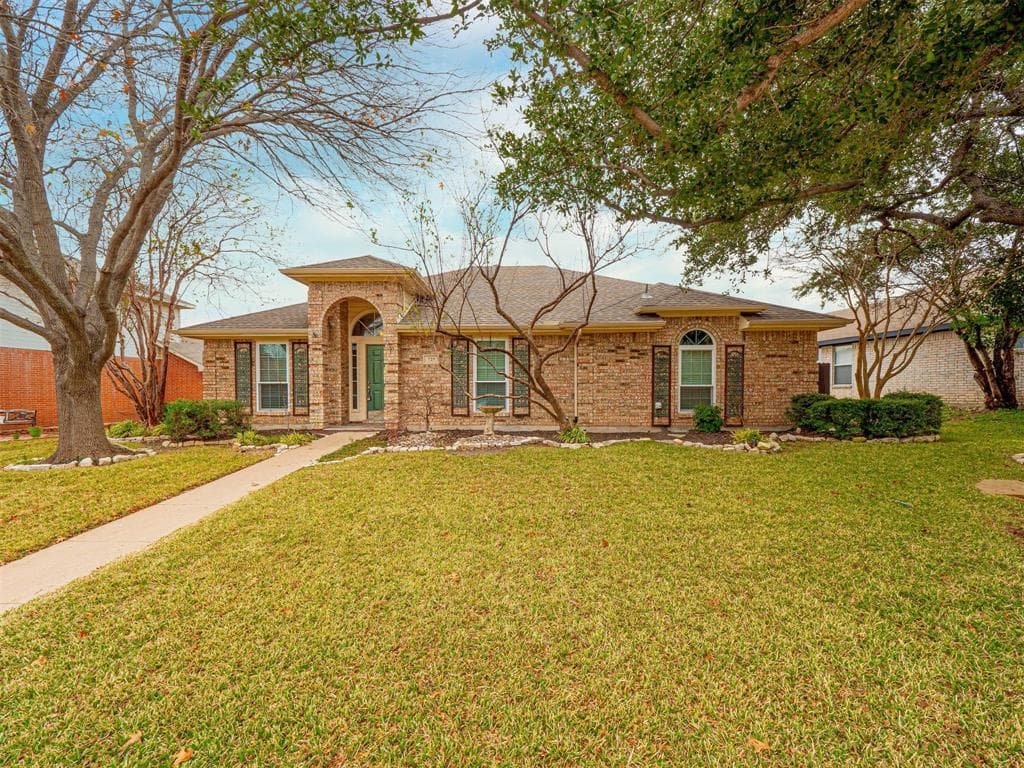 725 Crenshaw Dr