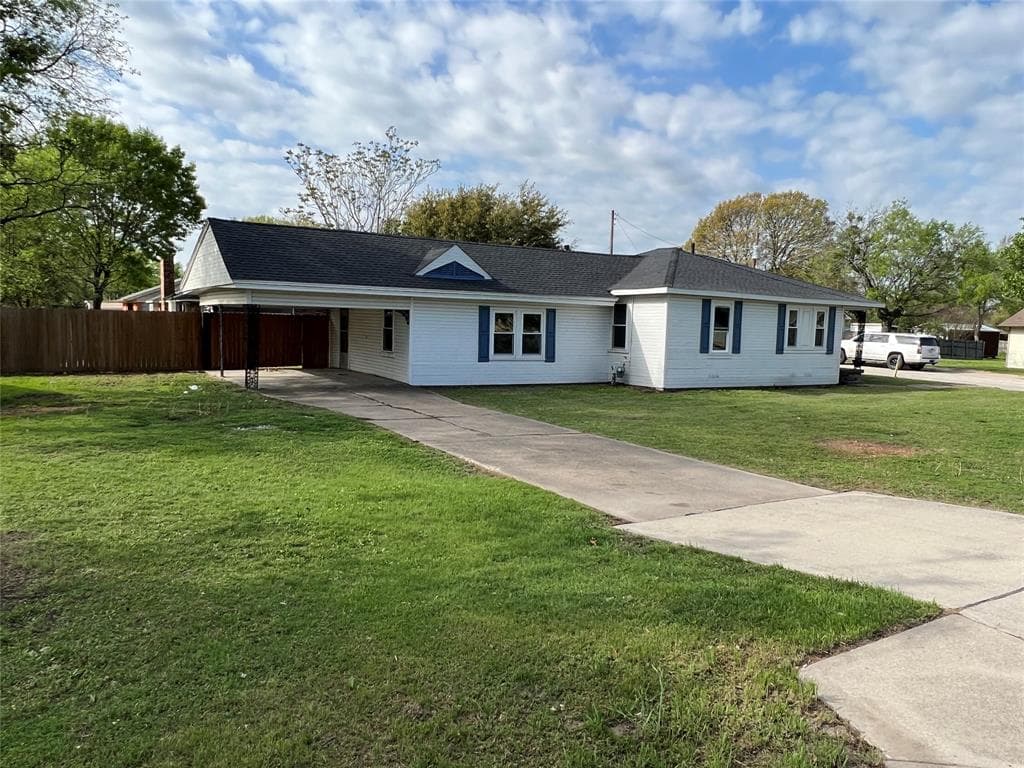 306 W Red Oak Rd