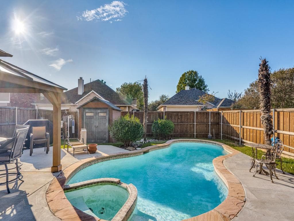 1205 Willoughby Dr