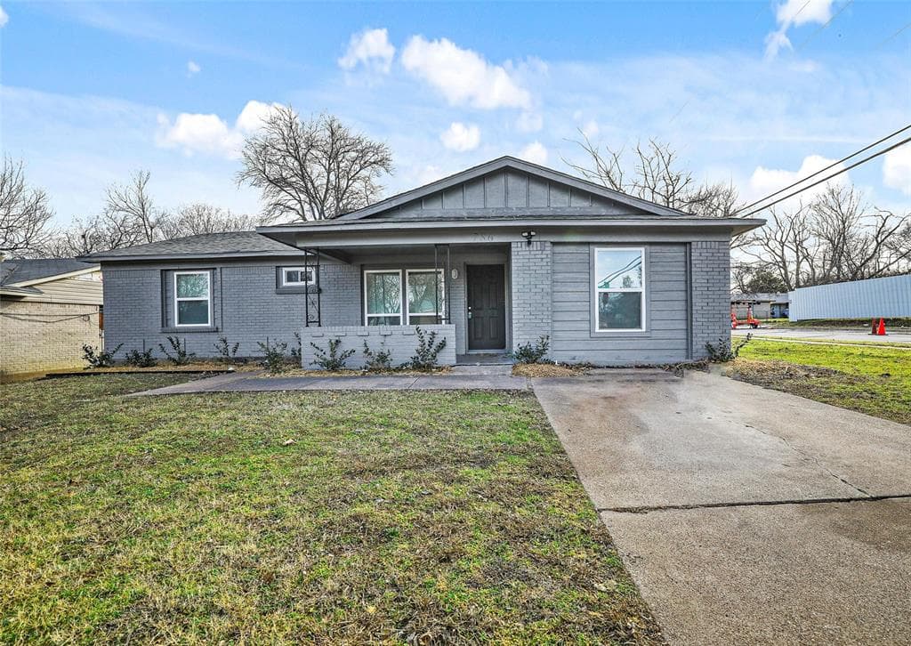 786 Goldwood Dr