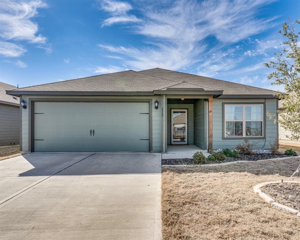 212 Lewis Ln