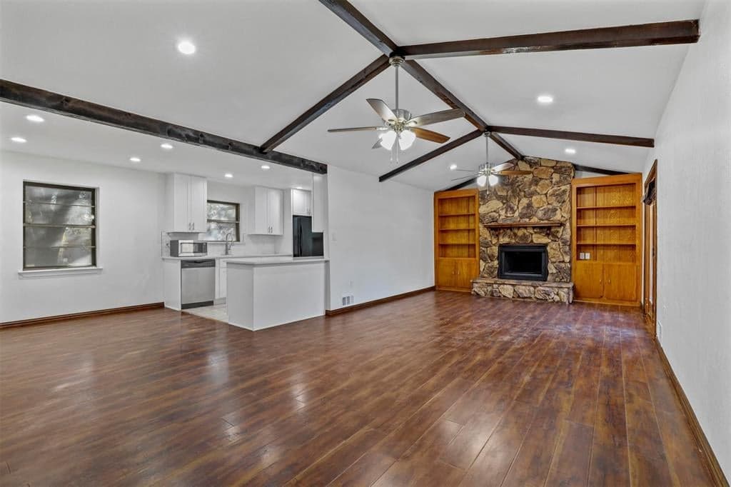 201 Meadowbrook Dr