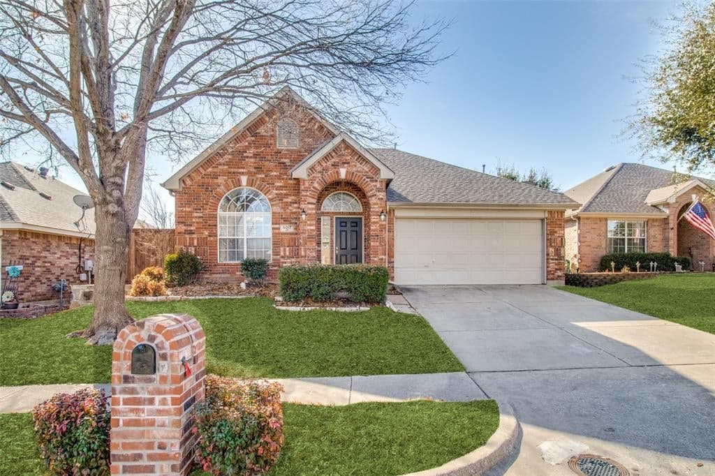 5017 Stonecrest Dr