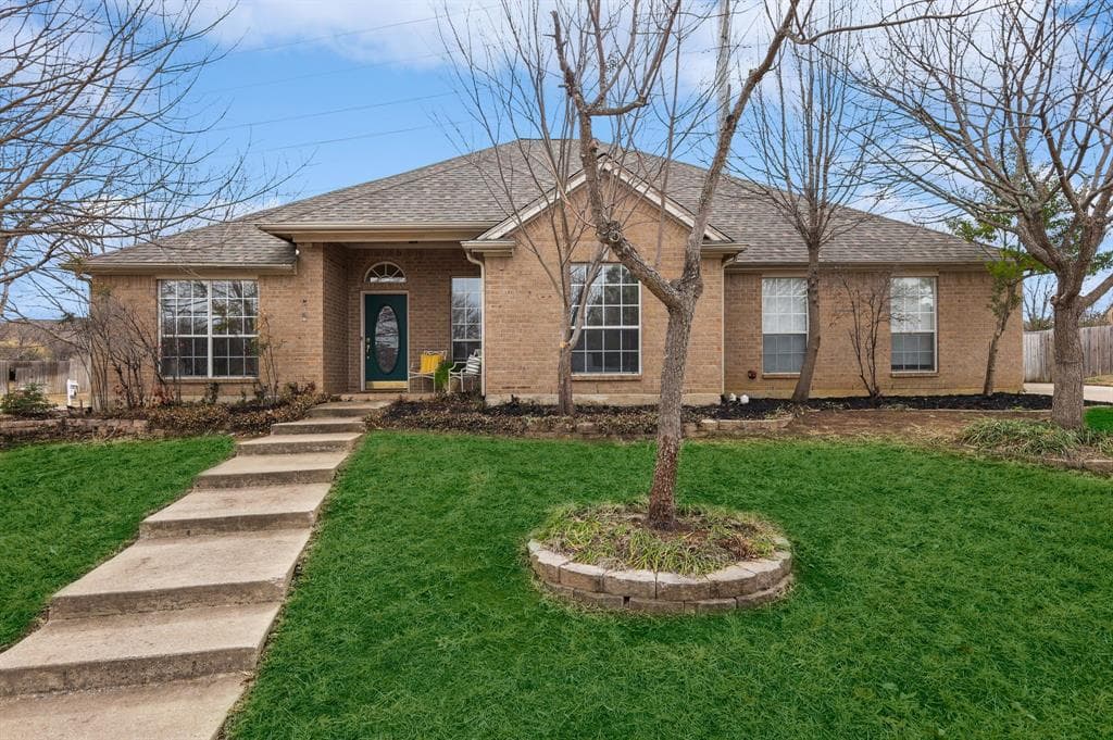 522 Summertree Dr