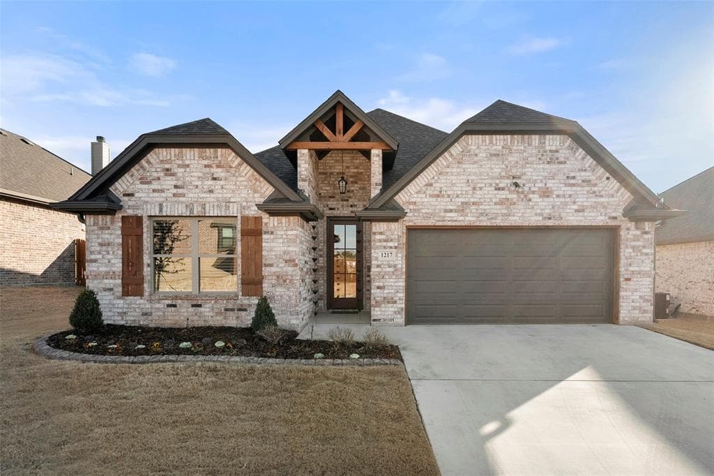 1217 Bear Creek Ave