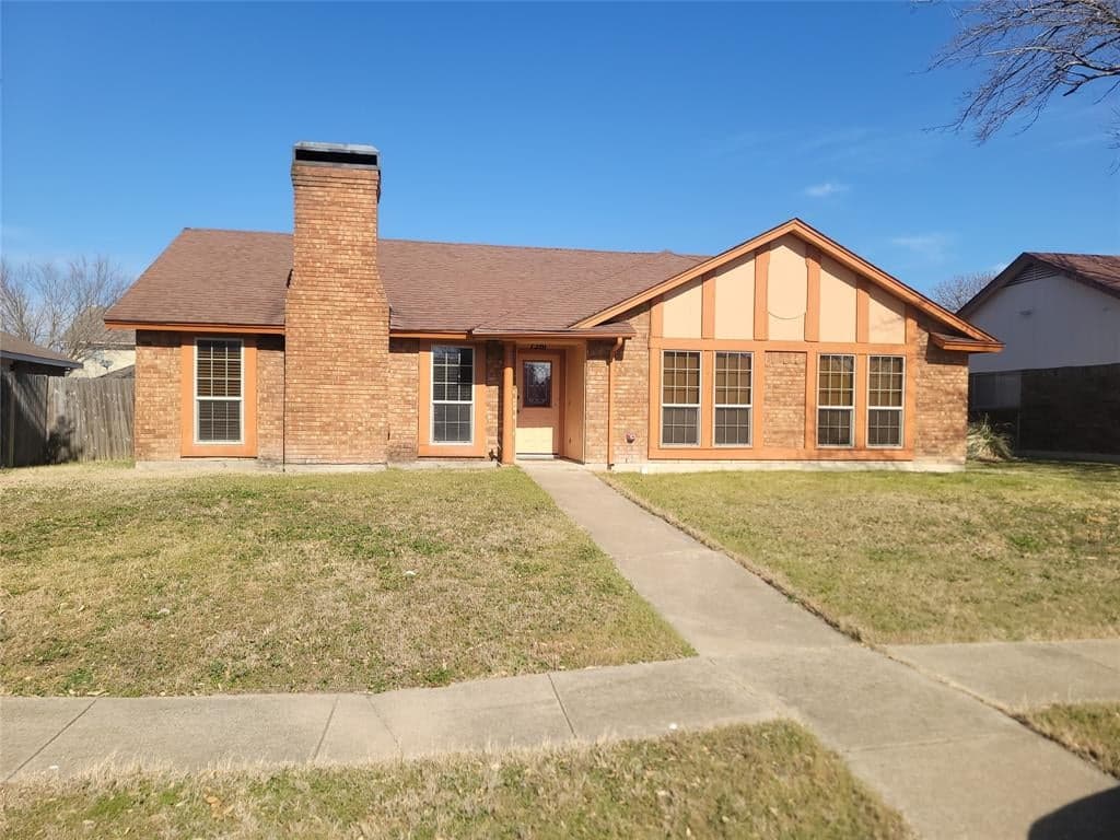 1361 Greenbriar Ln