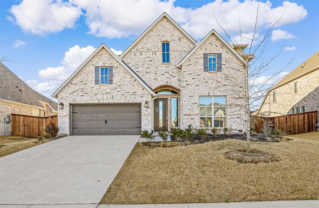 2751 Clearwater Dr