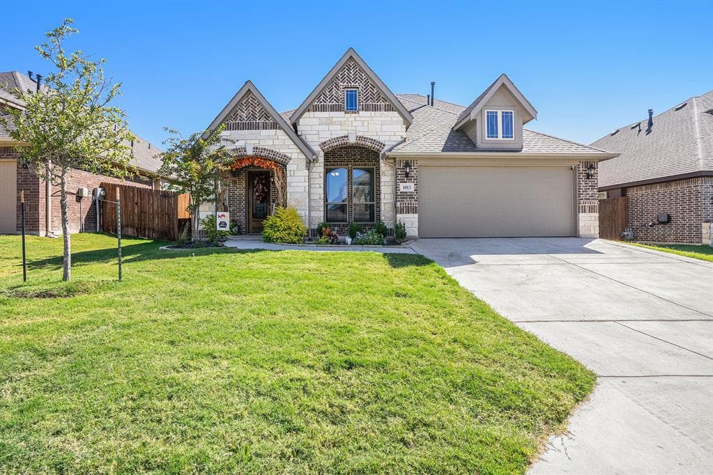 1013 Kingston Dr