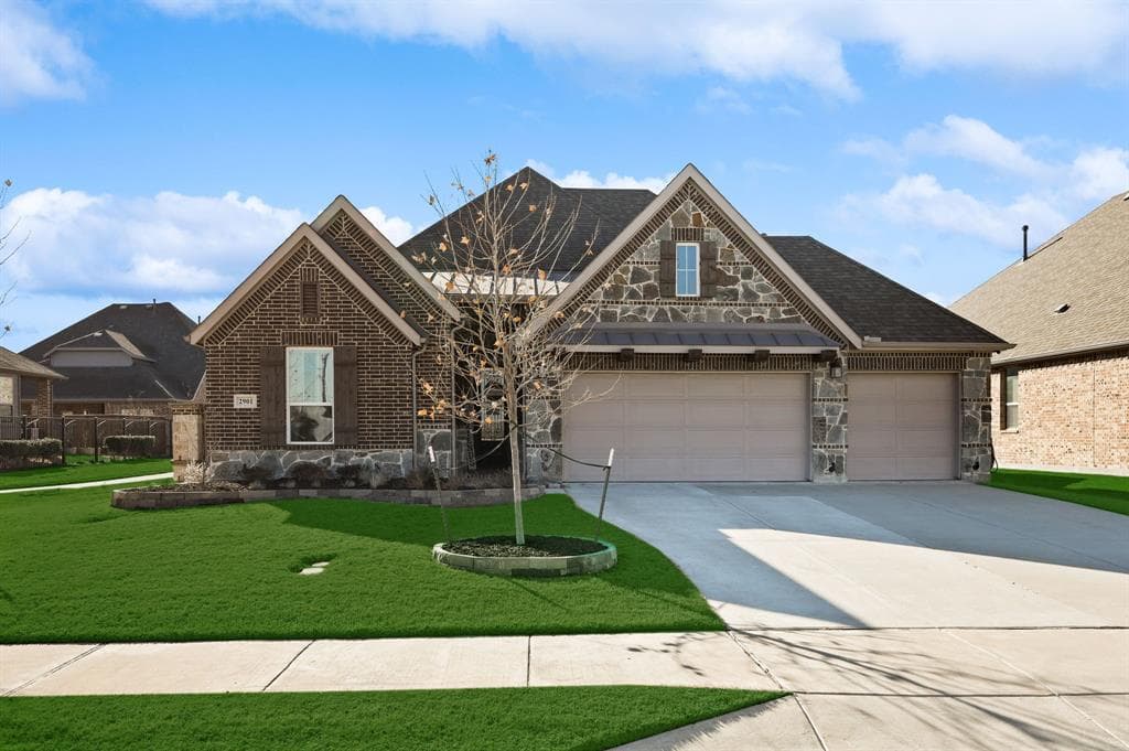 2901 Clearwater Dr