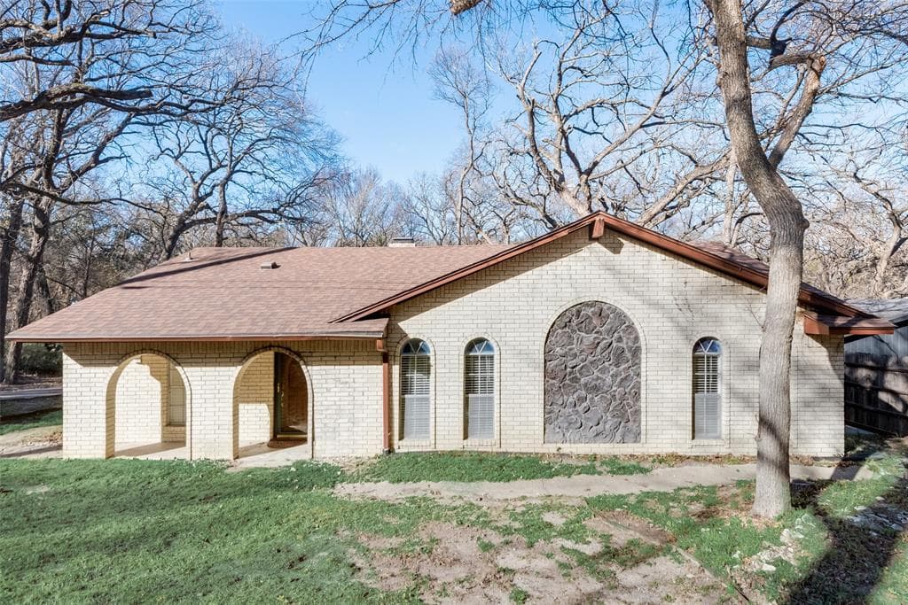 927 Jungle Dr