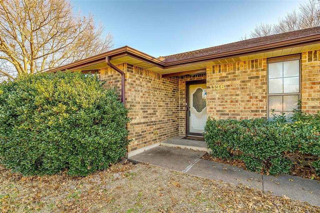 1136 Reedsport Pl