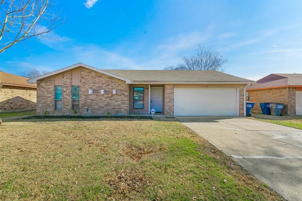 2738 Town North Dr