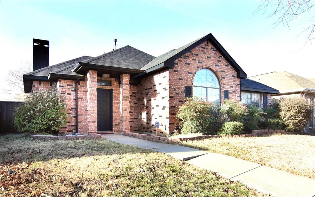 2136 Bresee Dr