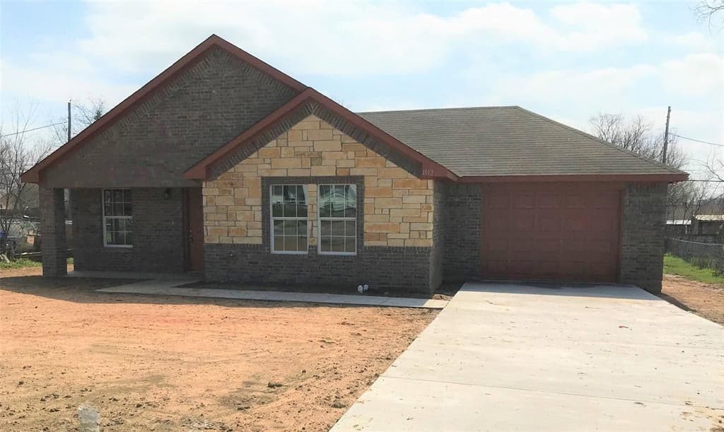 Main property image