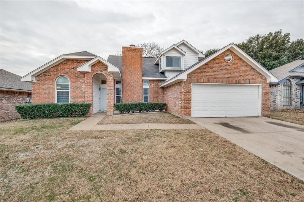 414 Juniper Dr