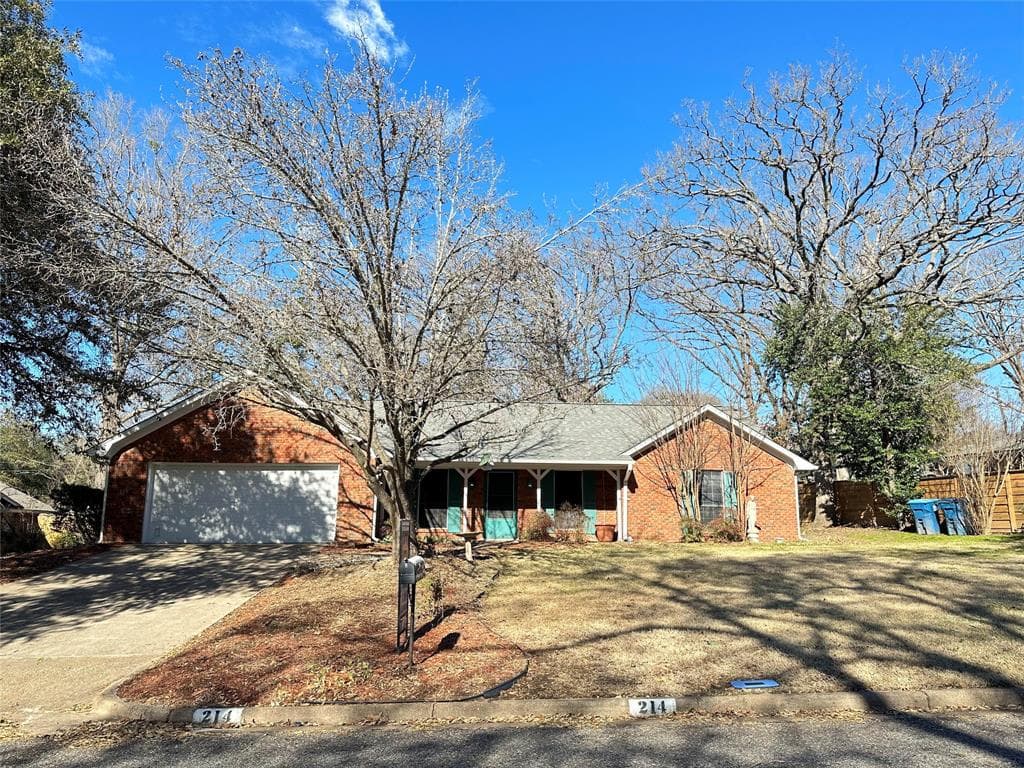 214 Guadalupe Dr