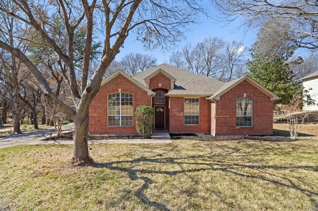 8801 Glen Hollow Dr