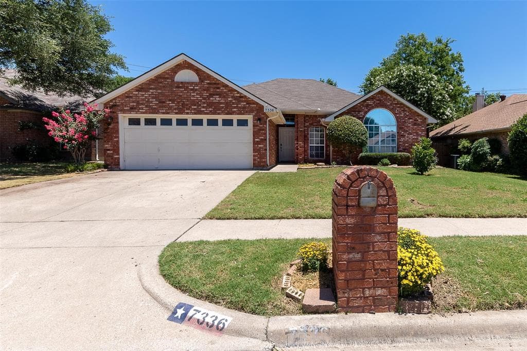 7336 Amber Dr