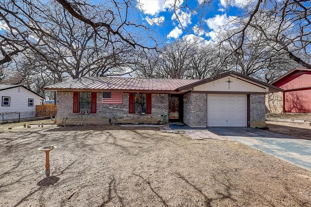 160 Richard Ln