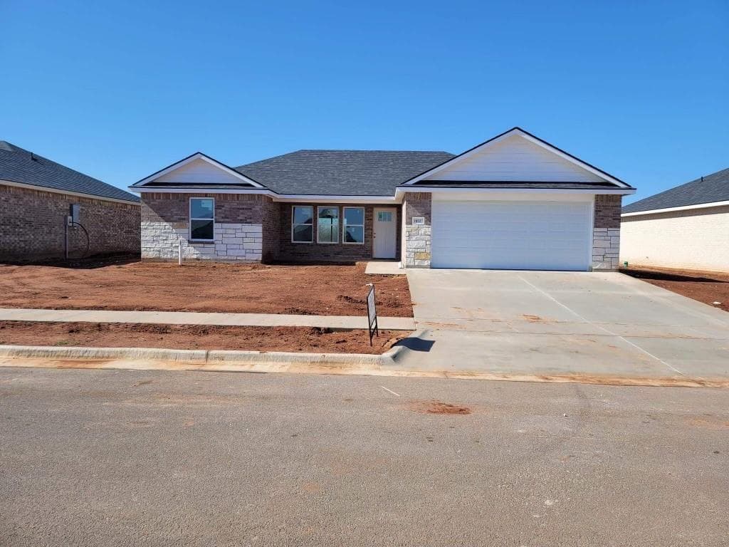 1832 Sweetwater Ln