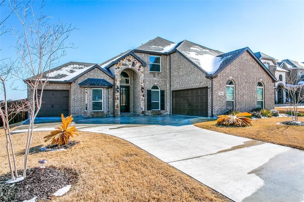 2214 Hickey Dr