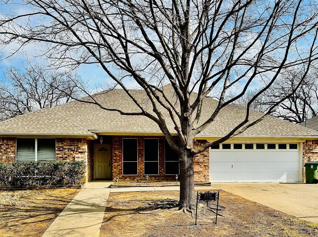 9301 Weeping Willow Dr