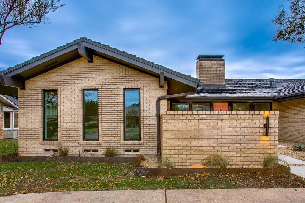 11426 Drummond Dr