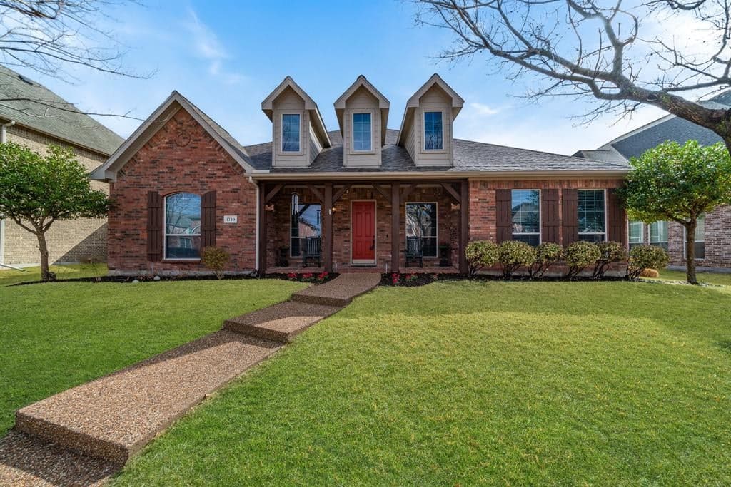 1710 Tamarack Dr