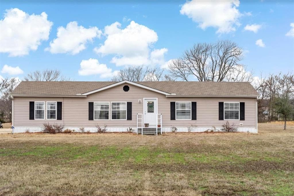 1943 County Road 35400