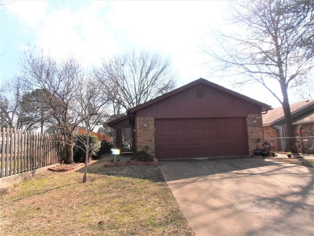 6928 Van Natta Ln