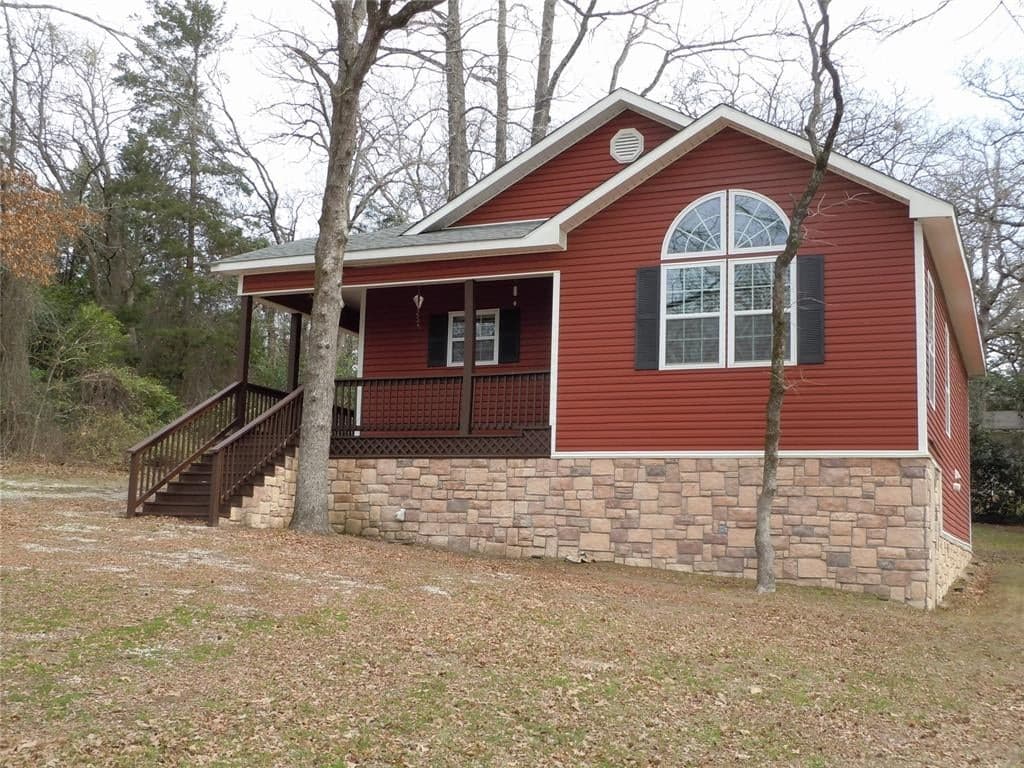 206 Callender Lake Dr