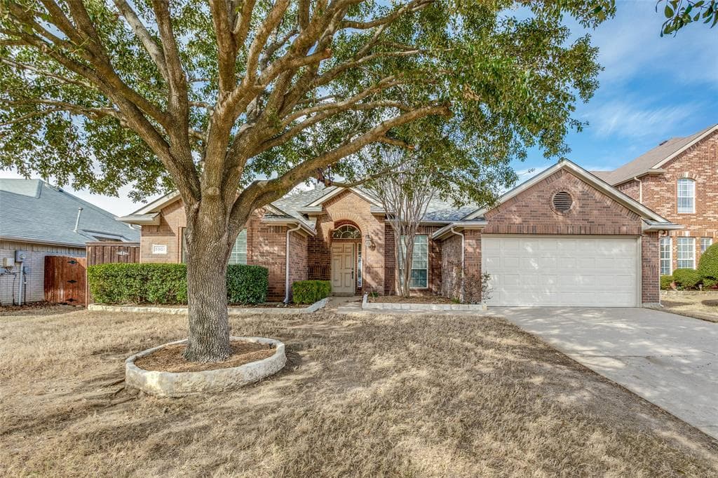 5901 Wamego Ln