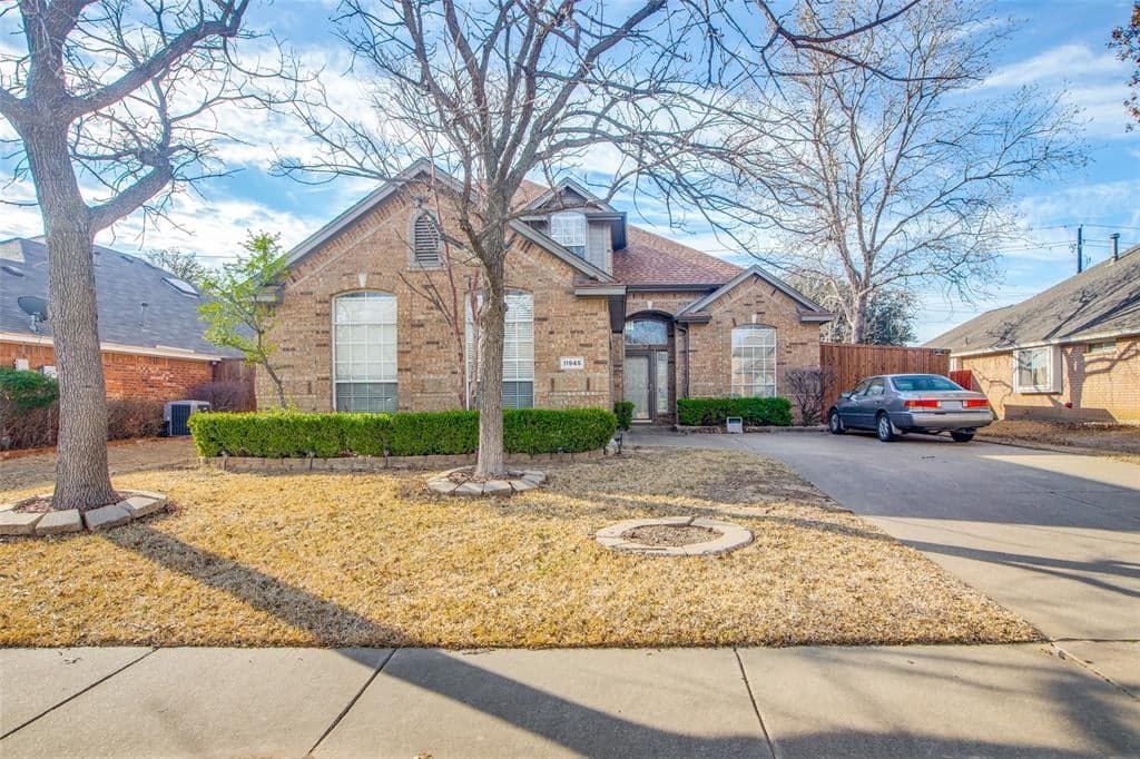11945 Cobblestone Dr