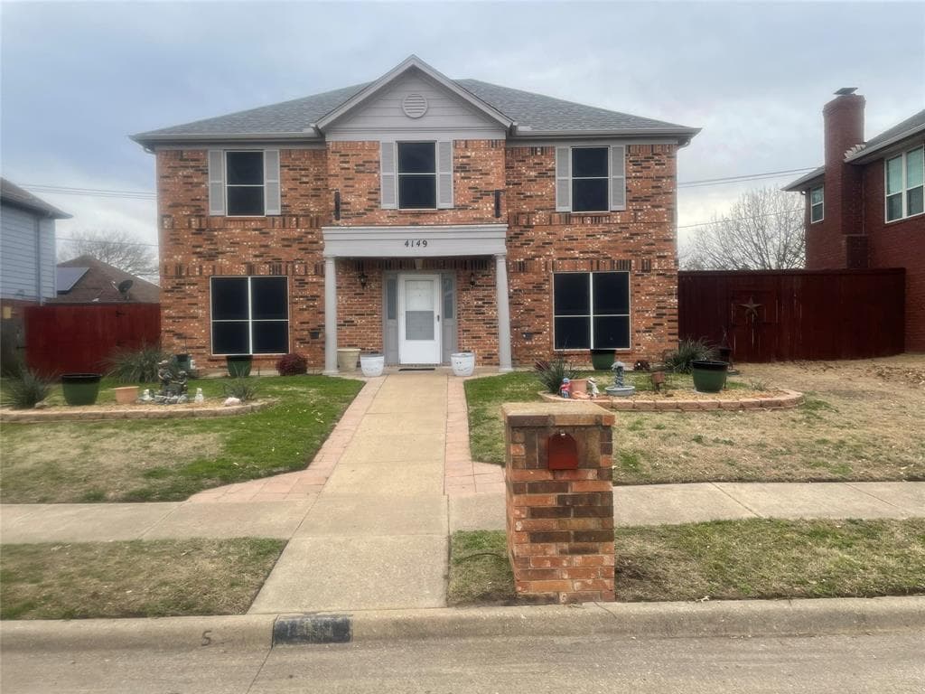 4149 Walsh Ln