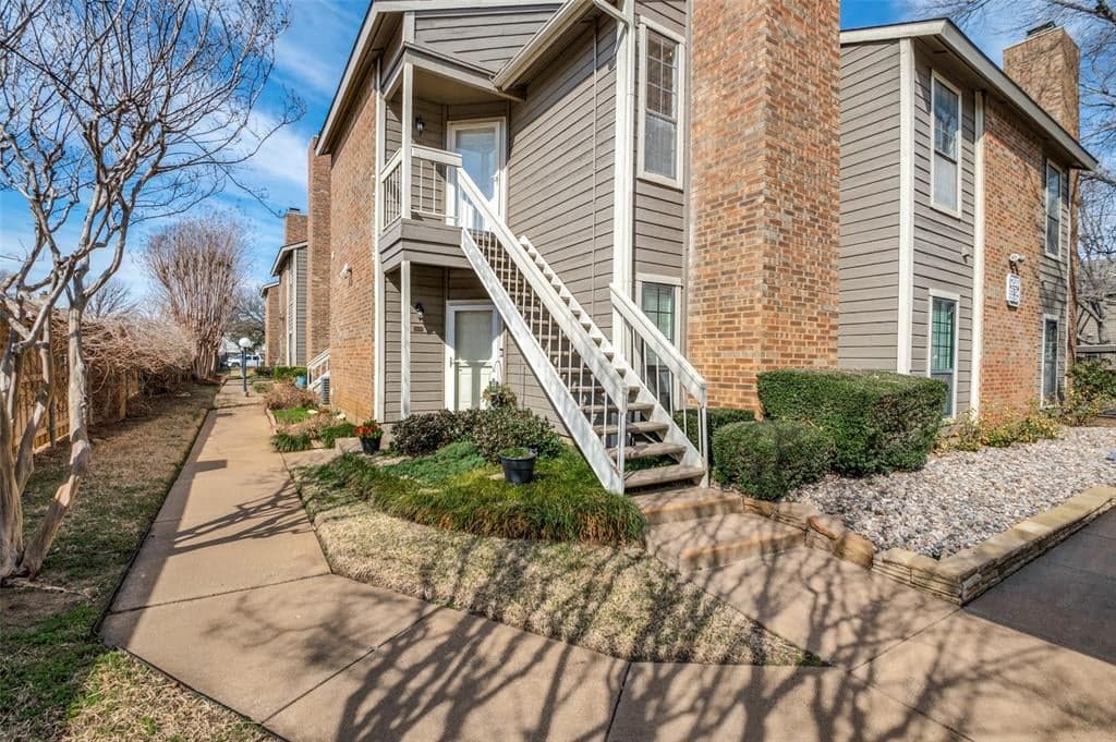 1200 Quail Valley Ln Unit 223
