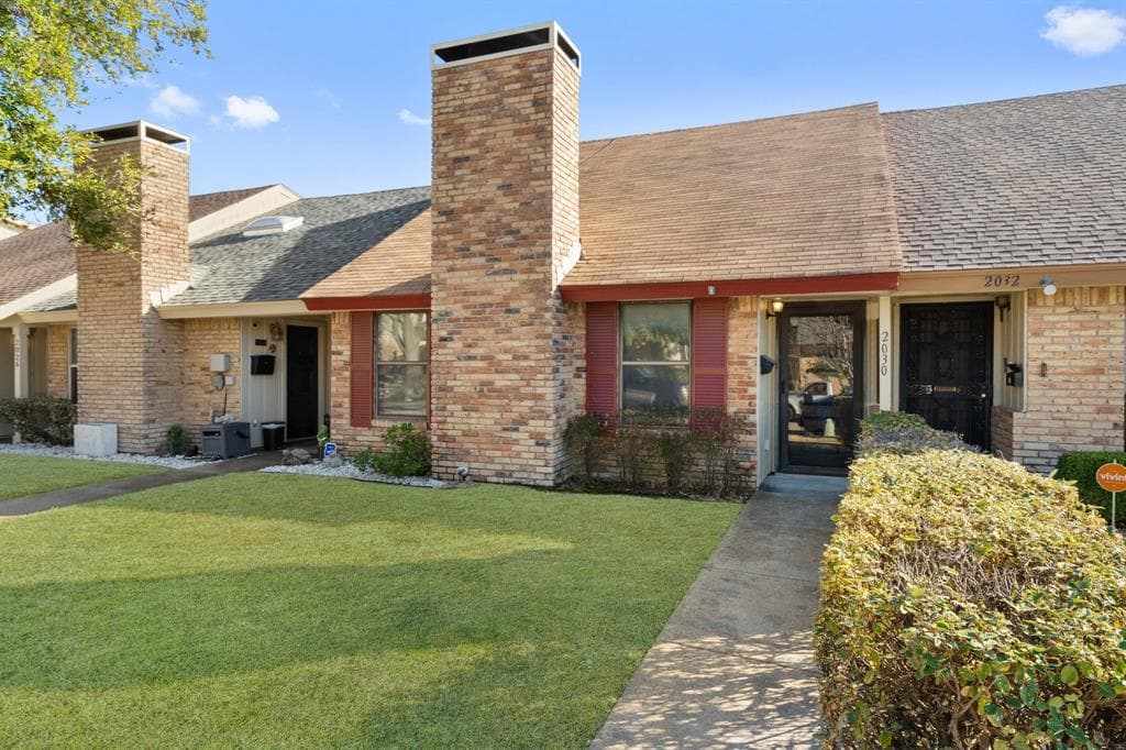 2030 Towngate Dr
