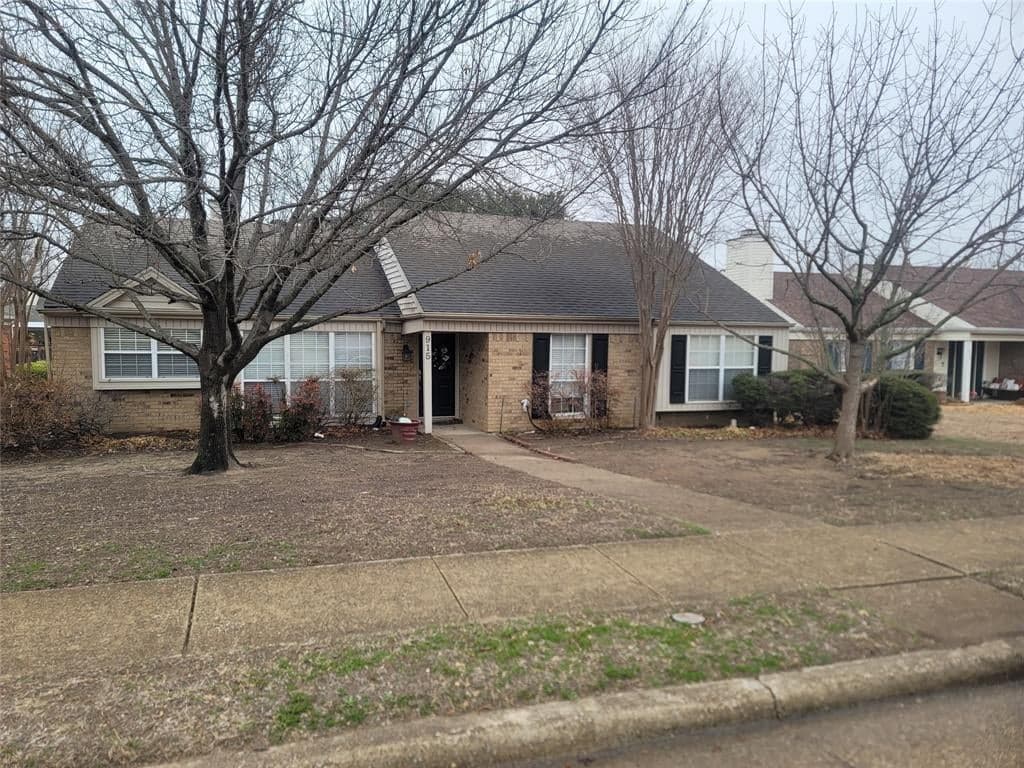 915 Ashby Dr