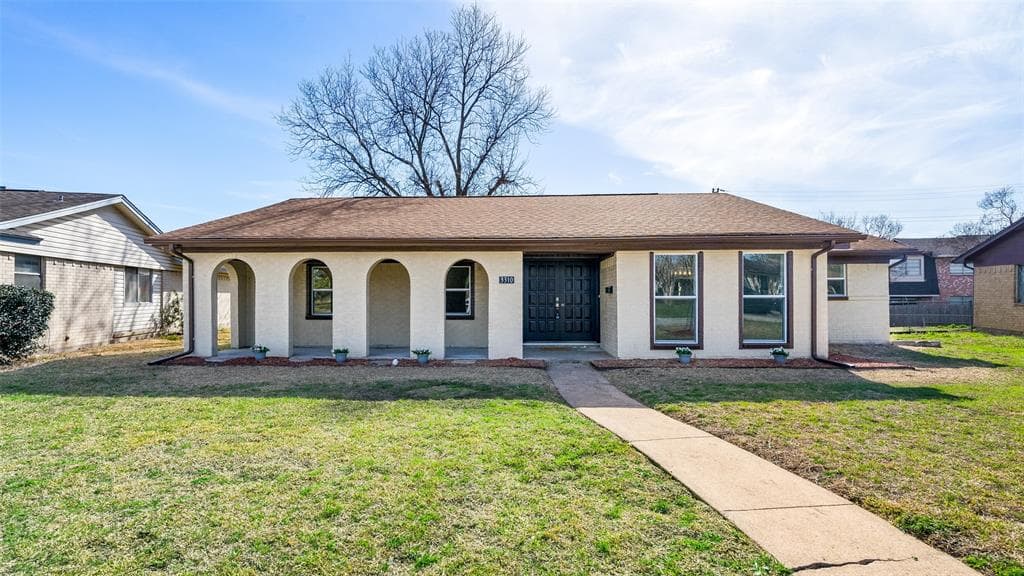 3310 Eastbrook Dr